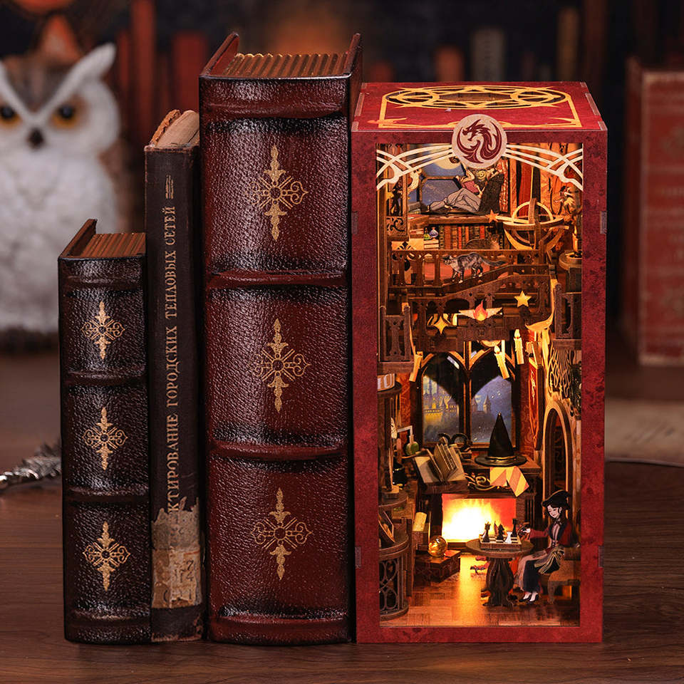 Cutebee Flame Common Room DIY Book Nook Kit — main view