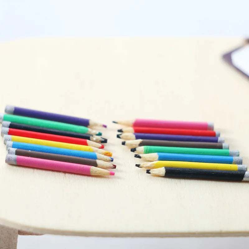 Miniature Colored Pencils Set of 8 — front angle
