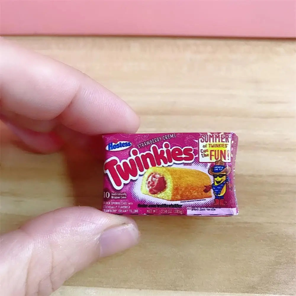 Scale Hostes Cakes Miniature Accessory — angled close-up