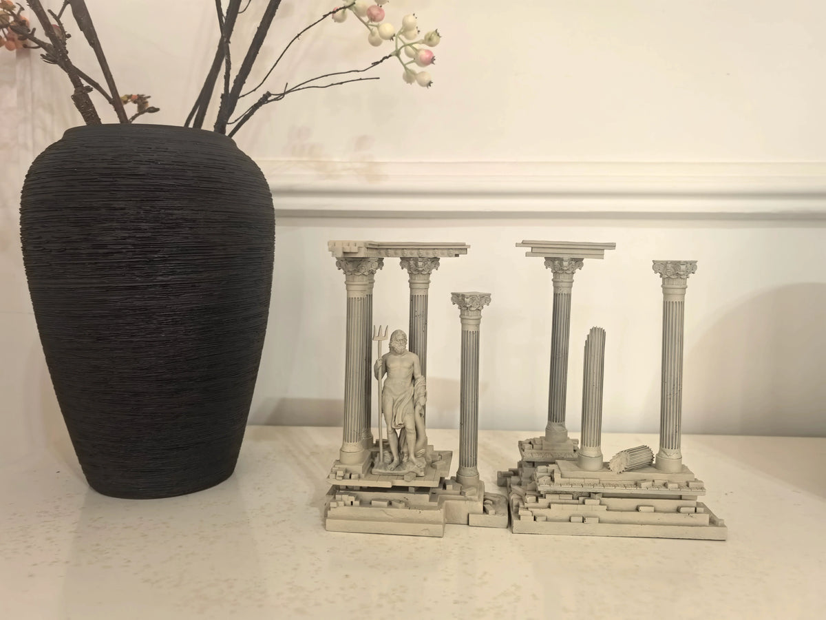 Retro Roman Architecture Resin Figurine – LTCP-407 Series — angled close-up