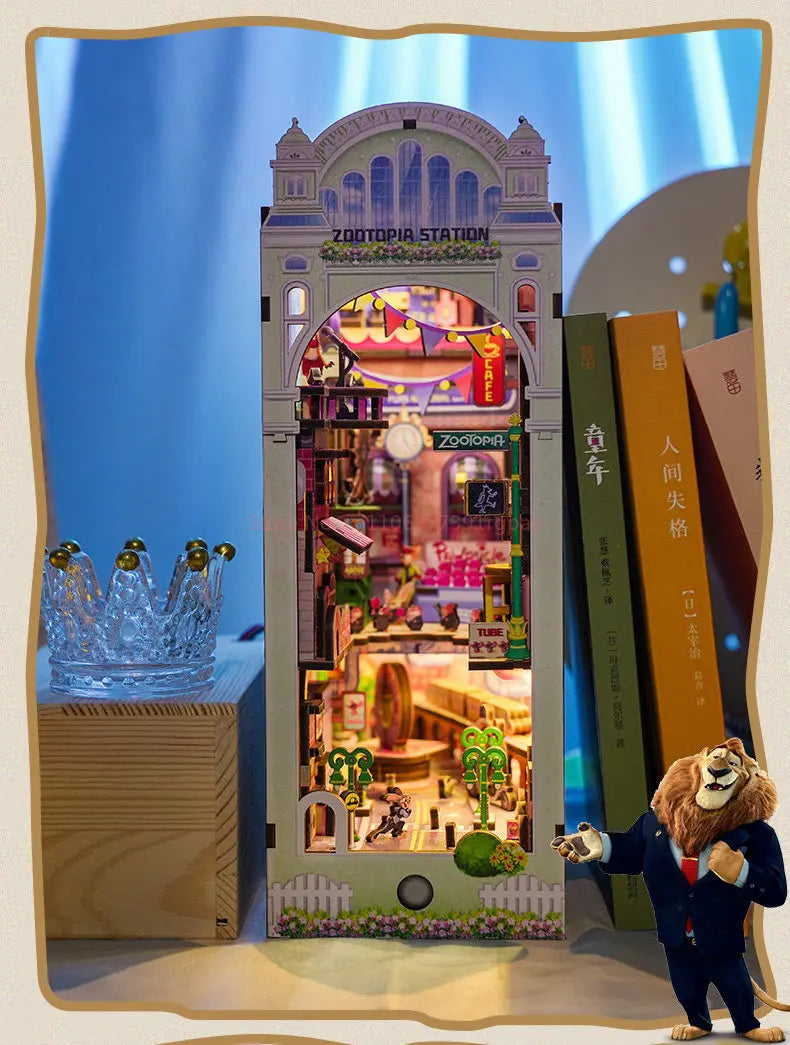Zootopia DIY Miniature House Kit — box and pieces