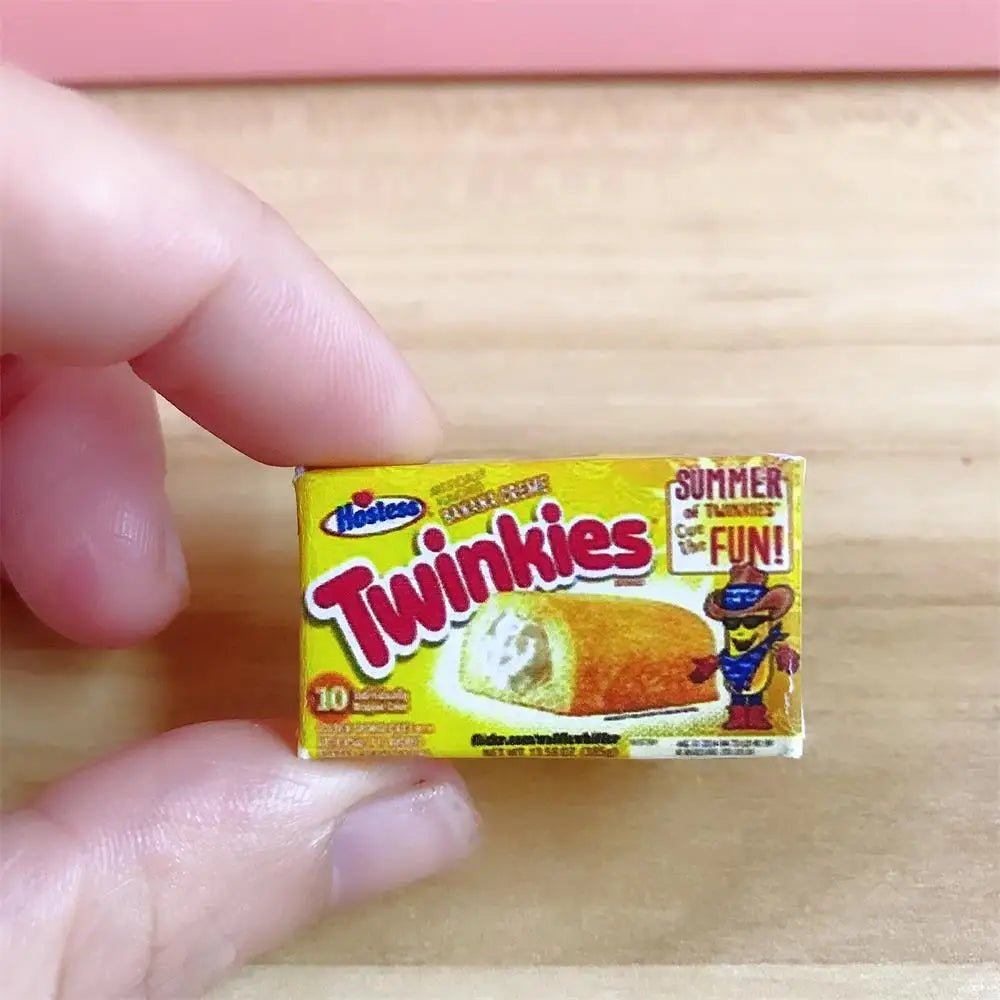 Scale Hostes Cakes Miniature Accessory — scene view