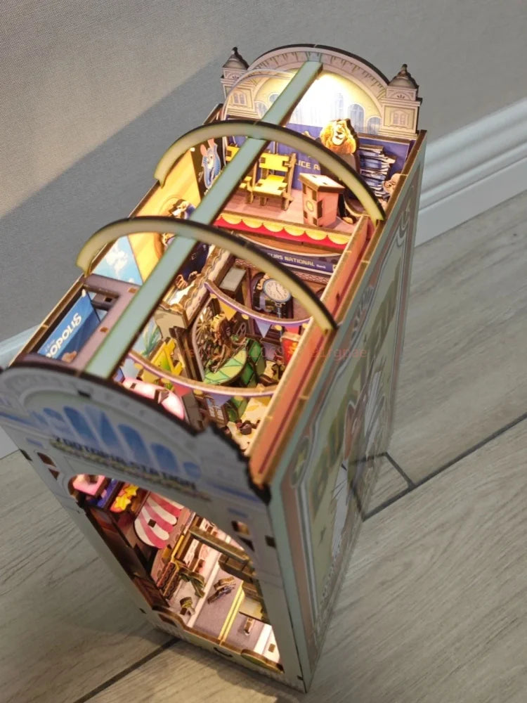Zootopia DIY Miniature House Kit — box and pieces