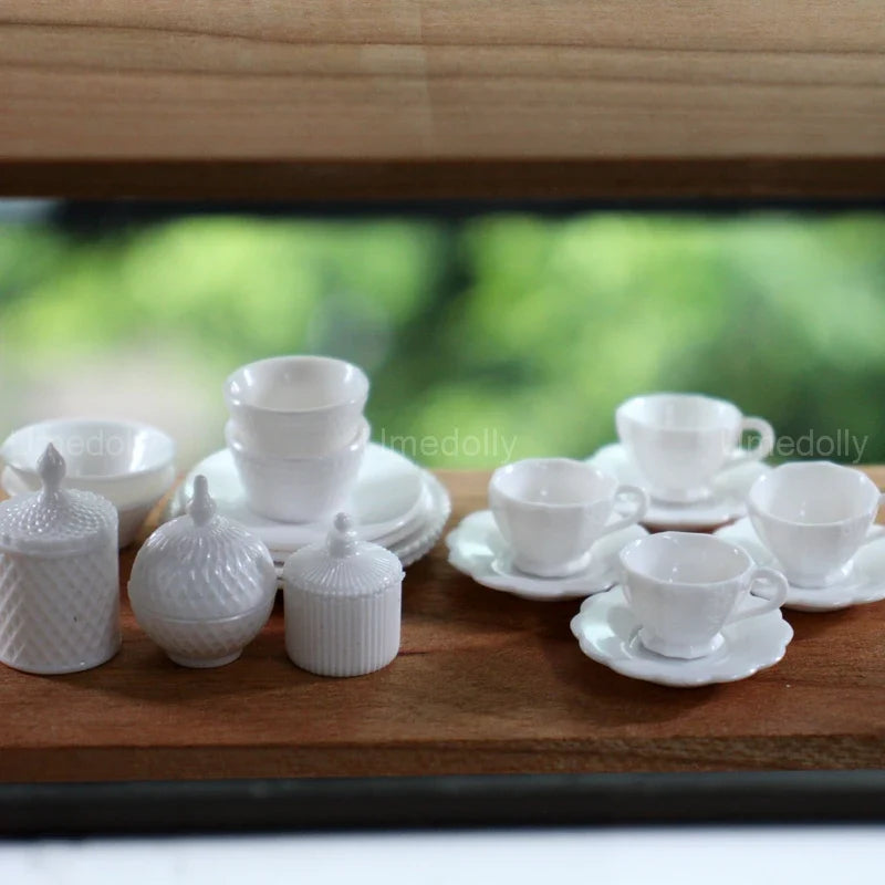 Dollhouse Glassware Set 1:6 — box and pieces