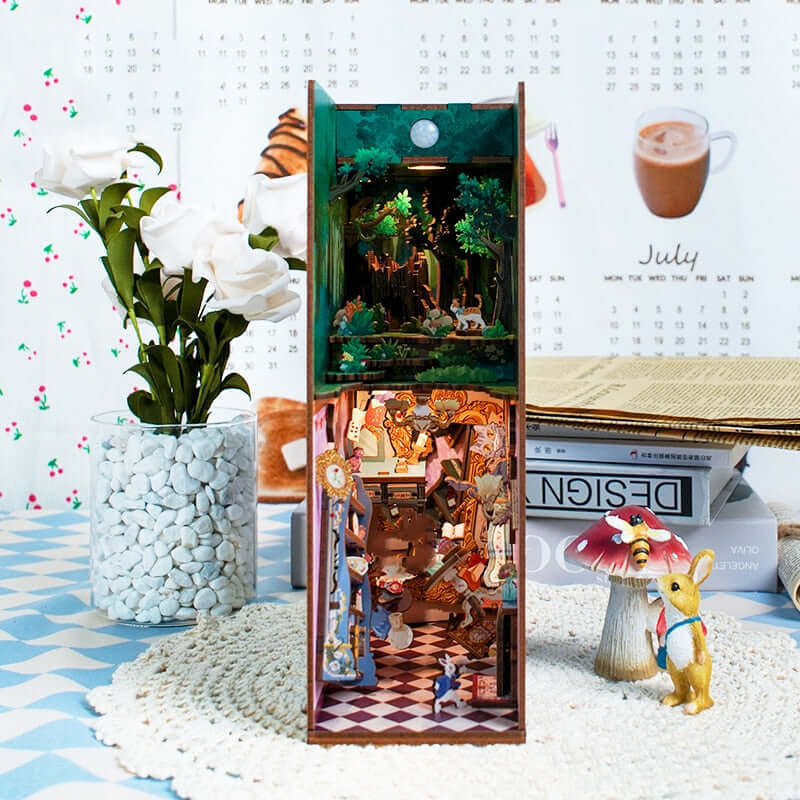 Aliece In Wonderland DIY Book Nook Kit — main view