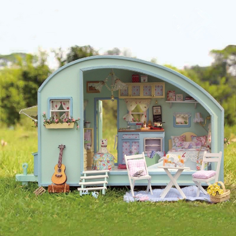 Cutebee Time Travel DIY Caravan Kit — open display view