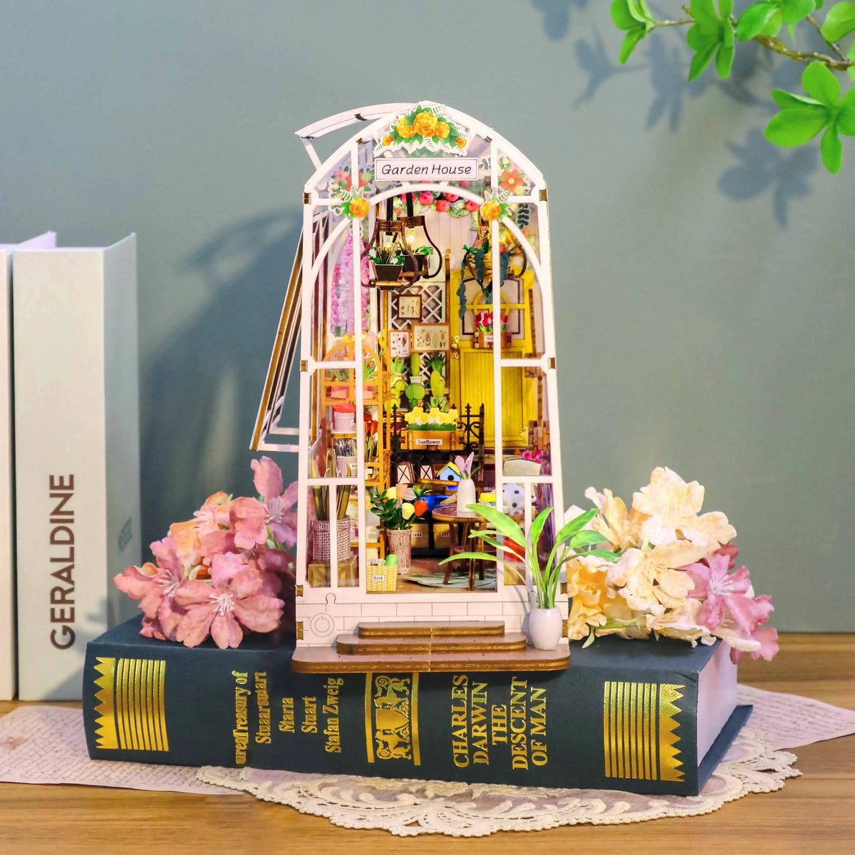 Garden House DIY Book Nook Kit — box and pieces