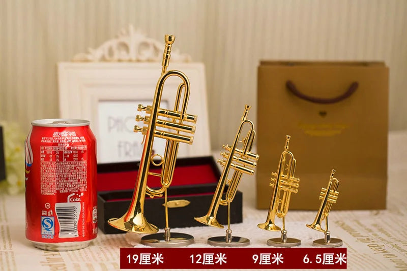 Mini Gold Trumpet Model — scene view
