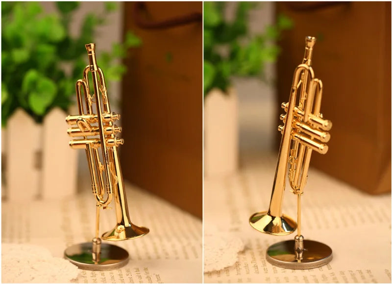 Mini Gold Trumpet Model — main view