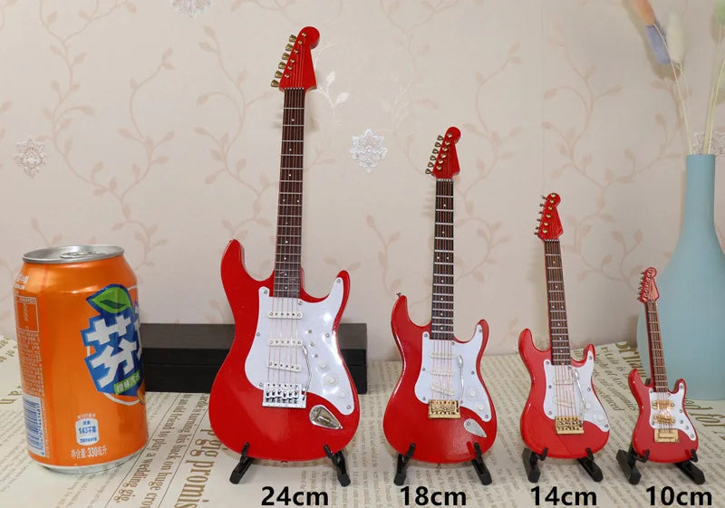 Miniature Electric Guitar 1:24 — box and pieces