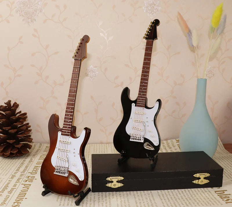 Miniature Electric Guitar 1:24 — detalied side view