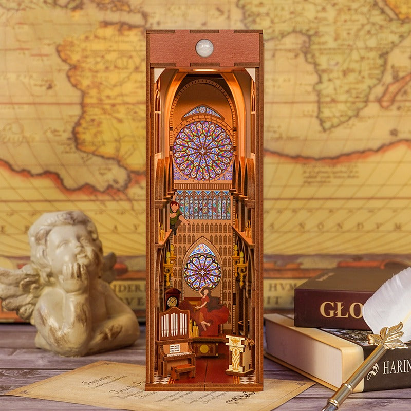 Notre Dame De Paris DIY Book Nook Kit — main view
