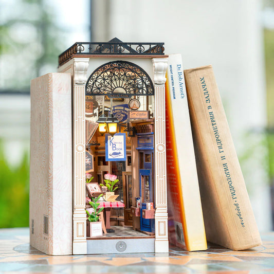 Robotime Rolife Arcade Dating DIY Book Nook Kit — main view