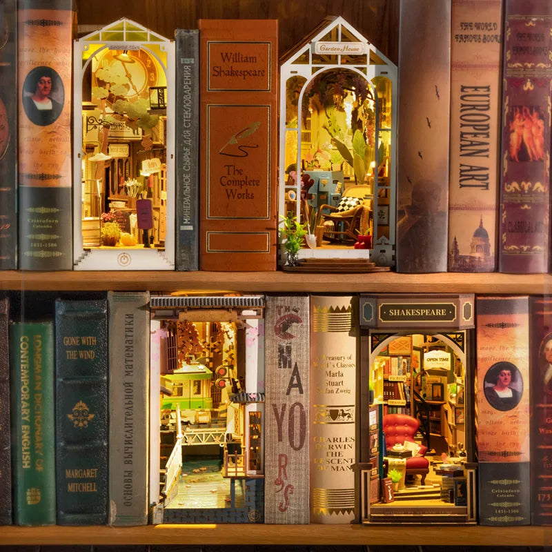 Robotime Rolife Shakespeare And Company DIY Book Nook — box and pieces