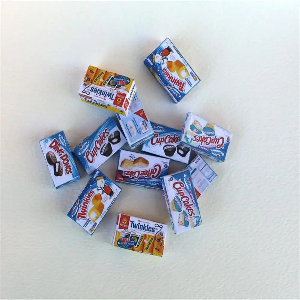 Scale Hostes Cakes Miniature Accessory — front angle