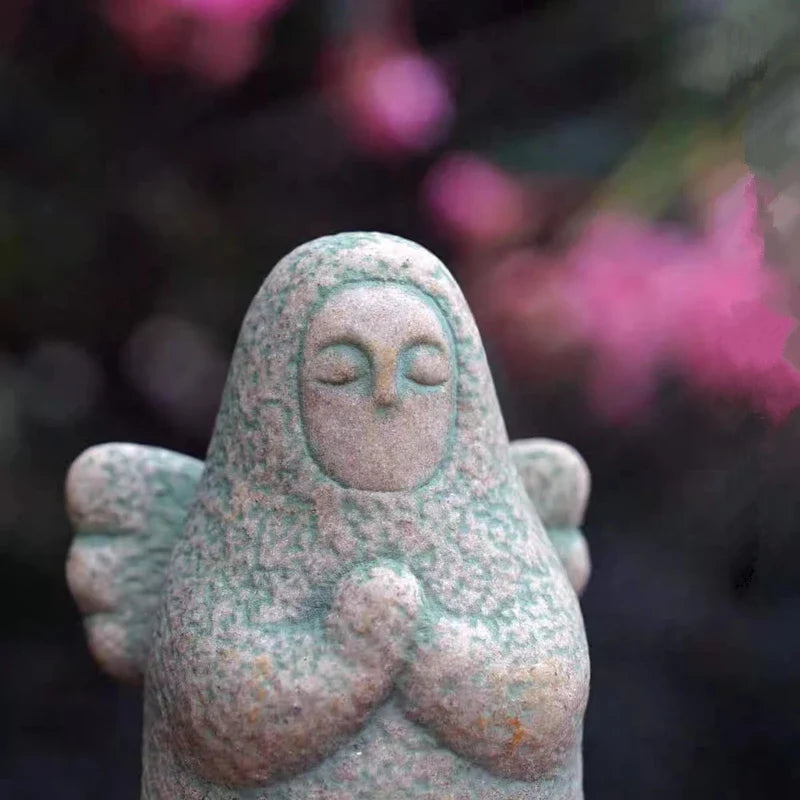 Zelda Shrine Stone Statue – Gaming Collectible Figurine — angled close-up