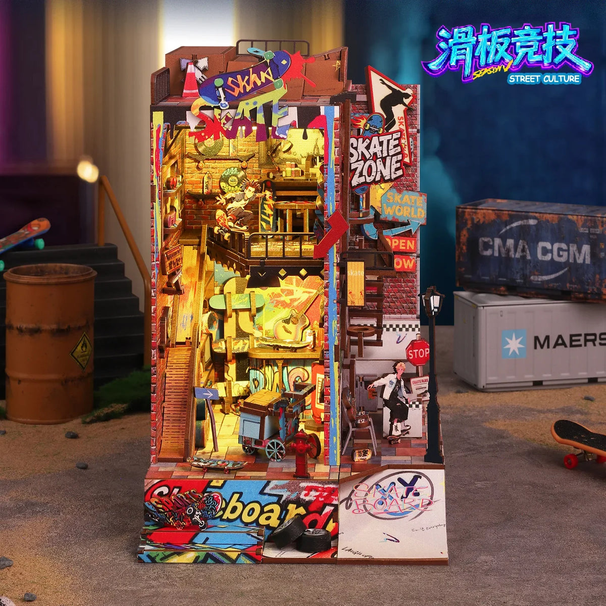 Skatepark DIY Diorama Kit — detalied side view