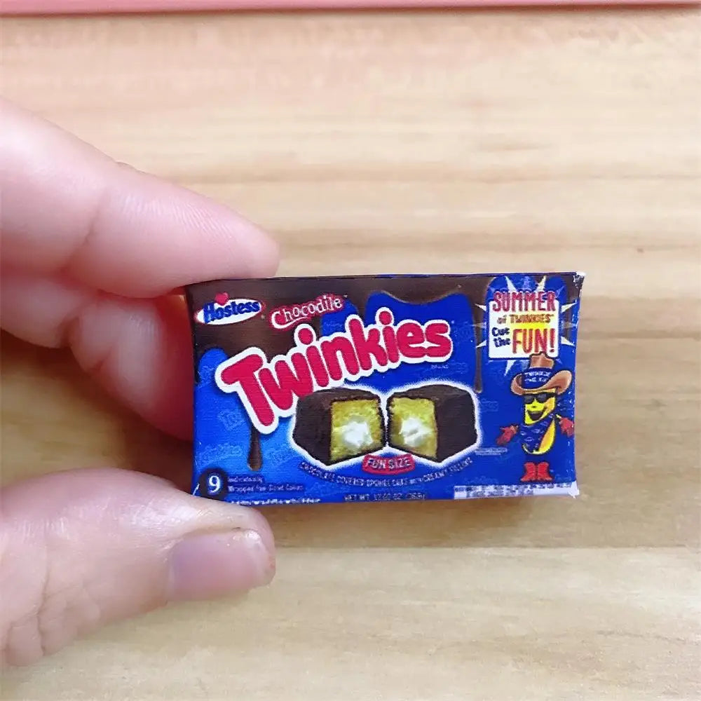 Scale Hostes Cakes Miniature Accessory — main view