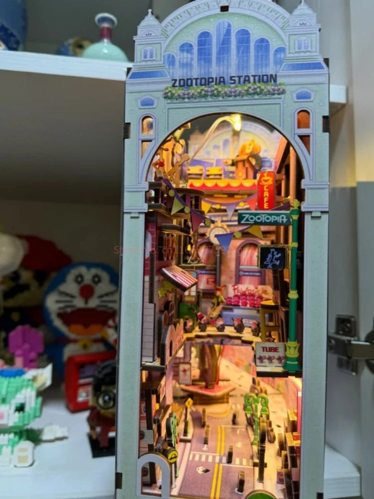 Zootopia DIY Miniature House Kit — detalied side view