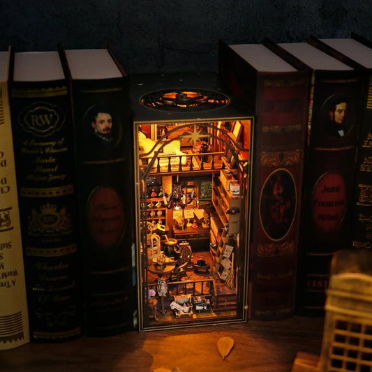 Miras Magic House DIY Book Nook Kit | AnalogMaker